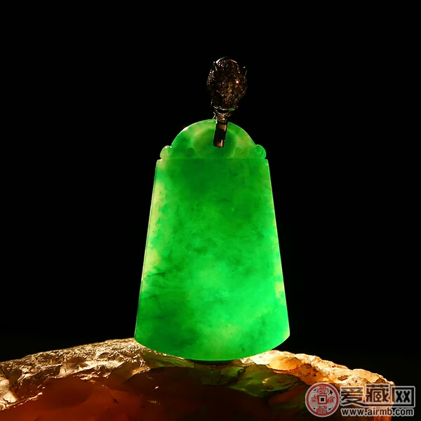 晴水翡翠保养的技巧 