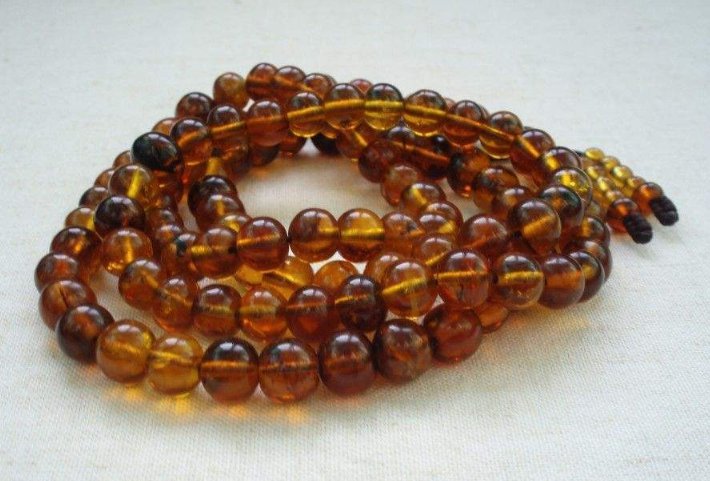 怎样分辨压制抚顺琥珀 压制抚顺琥珀是什么 第1张