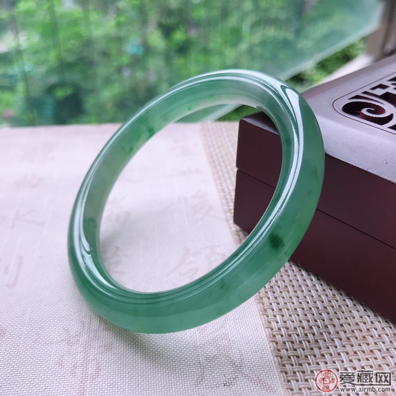 在云南旅游景区买翡翠靠谱吗? 