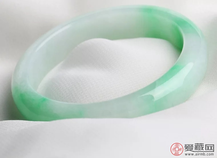 冰糯种翡翠的保养技巧有哪些 