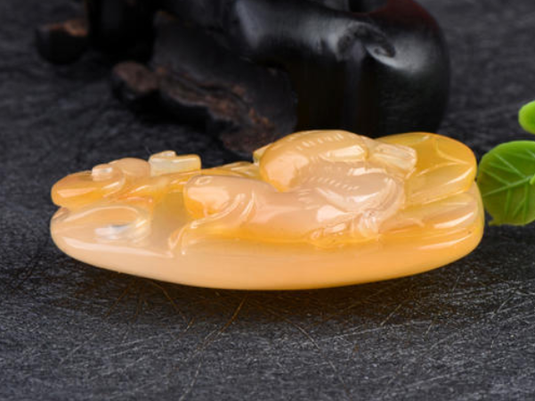 云南龙陵黄龙玉价格 现在市场价格多少钱   第2张