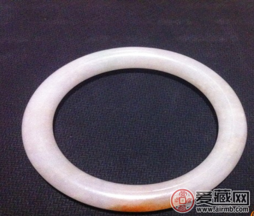 白翡翠和绿翡翠哪个好，你知道吗？ 