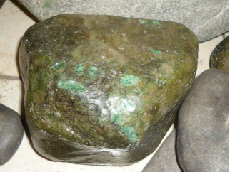 缅甸哪里批发翡翠 缅甸翡翠批发市场 第2张