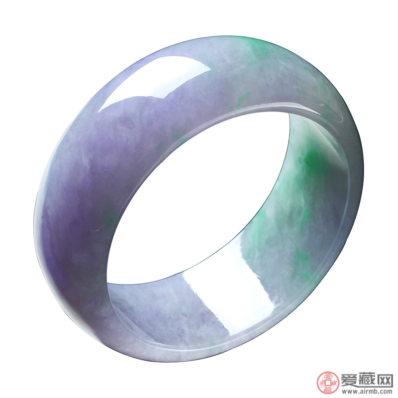 春带彩是什么品种的翡翠，用春带彩送人好吗？ 