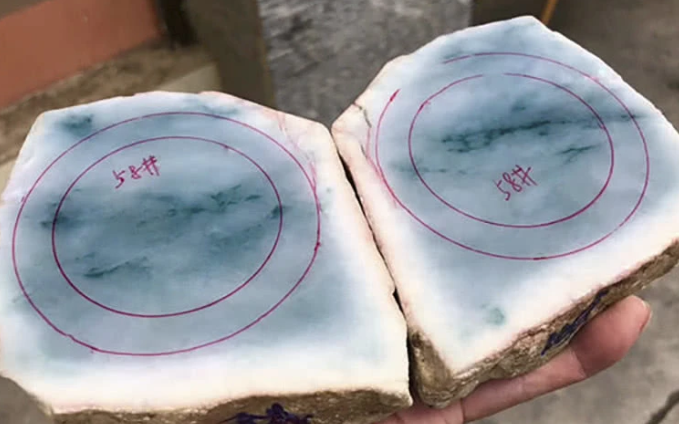 最好的翡翠原石 最好的翡翠原石是哪个场口的   第1张