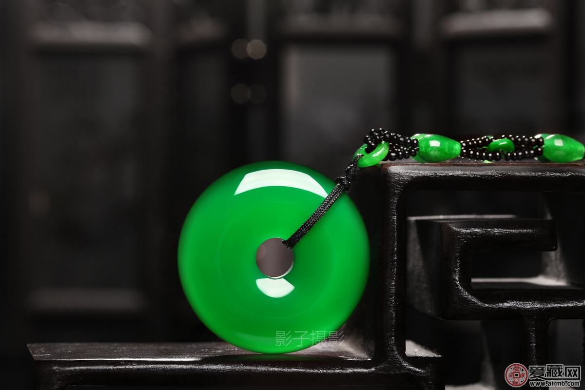 如何辨别翡翠毛料好坏 