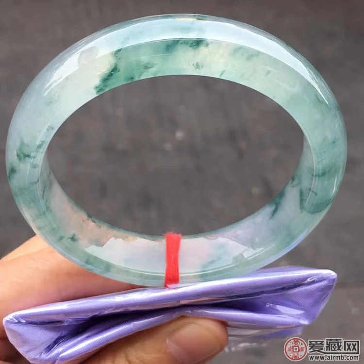 什么是冰种翡翠？冰种翡翠有哪些特点？ 