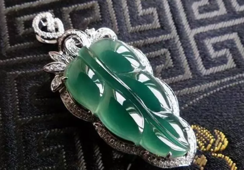 蓝水种翡翠好不好 蓝水种翡翠价格是多少 第1张