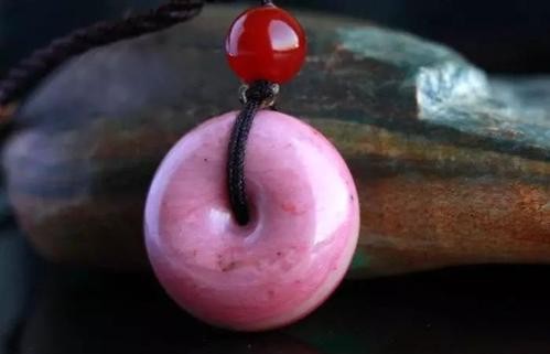 上等桃花玉图片 上等桃花玉都有什么特点 