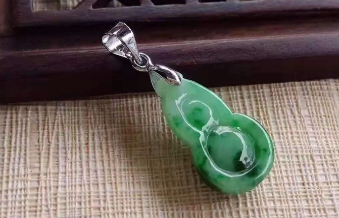 缅甸翡翠交易市场 缅甸翡翠交易市场集中在哪里   第2张