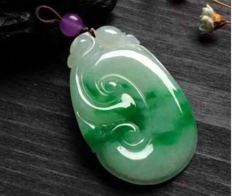 糯冰种翡翠市场价 糯冰种翡翠现在什么价位 第1张