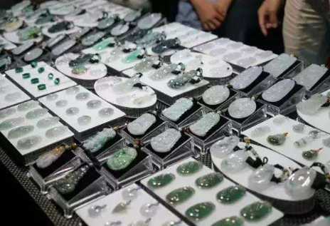 翡翠的市场现状 翡翠的市场现状是怎样的   第2张