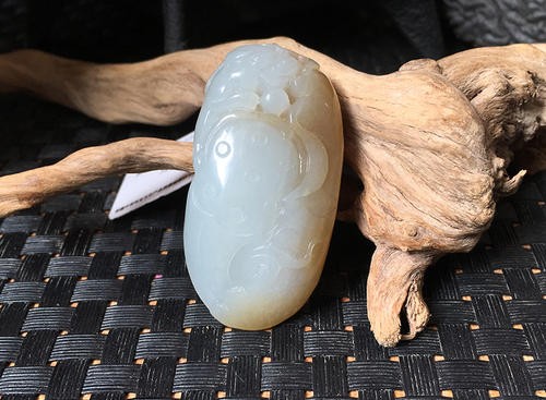 和田玉且末料特征浅析 如何鉴别真伪 