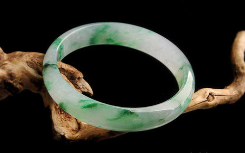 翡翠保养要泡水 是用冷开水吗   第2张