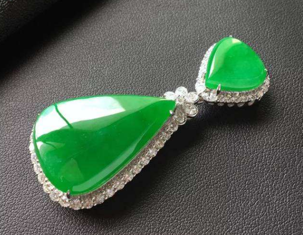 苹果绿翡翠 苹果绿翡翠是什么颜色   第2张