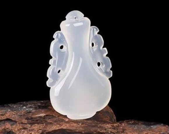 白冰玛瑙的功效与作用 有哪些好处   第2张