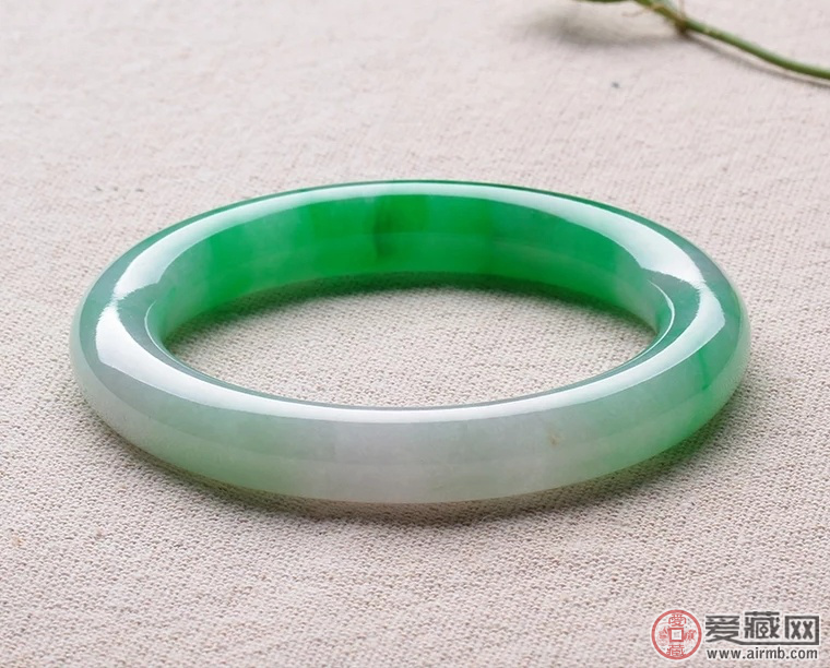 翡翠非常容易被忽略的几个事情   第1张