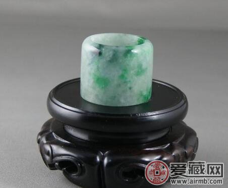 怎么鉴别老翡翠板指 