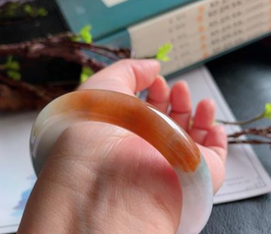 红翡翠市场价 红翡翠的价格一般是多少 第1张