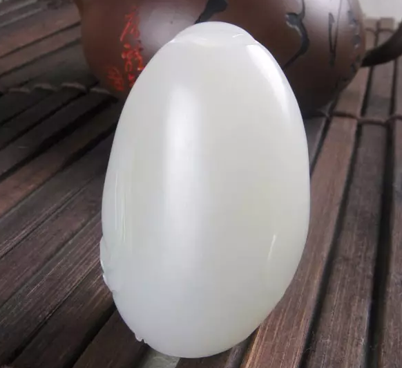 和田玉籽料什么意思 和田玉籽料有什么特征   第2张