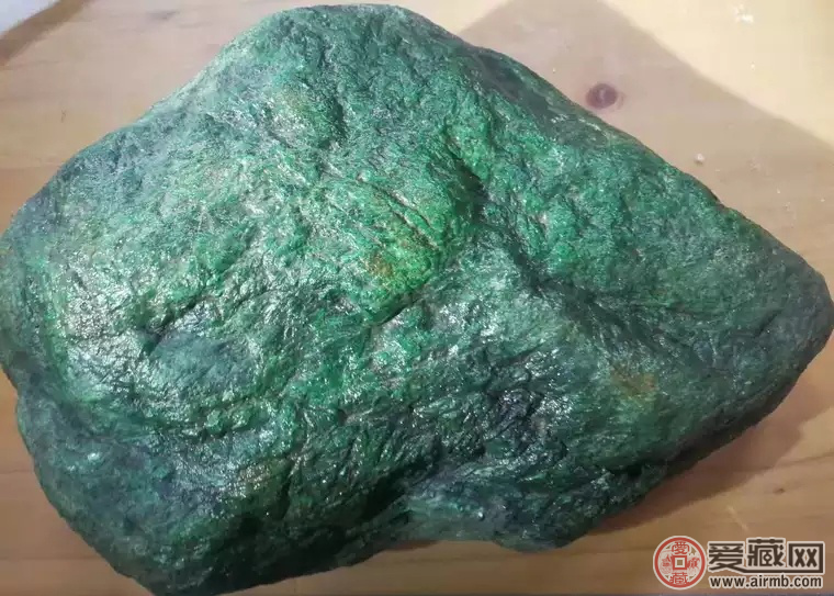 怎么养翡翠原石，翡翠原石保养技巧 