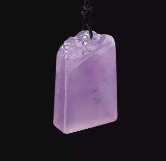 紫罗兰翡翠挂件价格及图片 紫罗兰翡翠挂件贵不贵   第1张