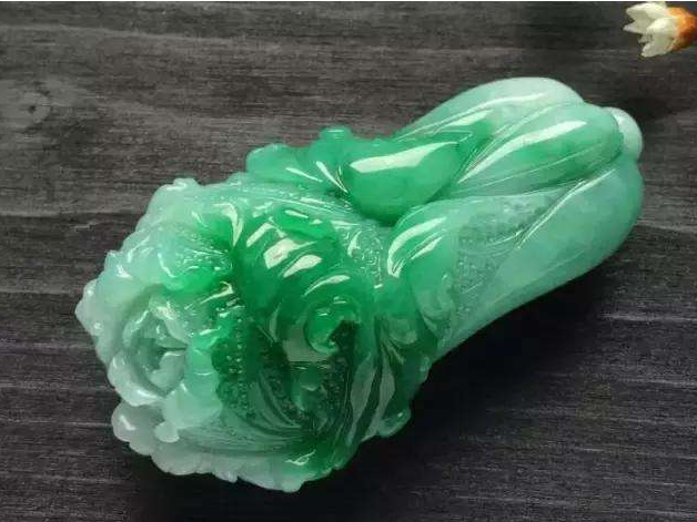 翡翠白菜多少钱 翡翠白菜值钱吗   第2张