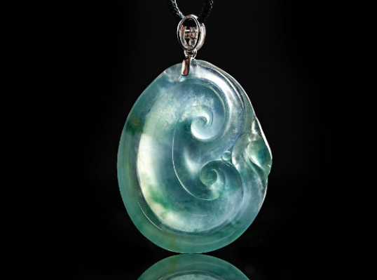 自己怎么鉴定翡翠真假 日常怎么鉴定翡翠真假   第2张