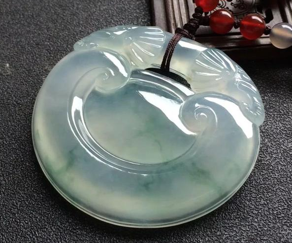 把边角料当作废物丢掉？会玩翡翠玉石边角料的人，才会大赚   第4张