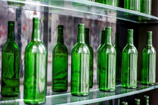 最容易模仿玻璃种翡翠的是什么？   第2张