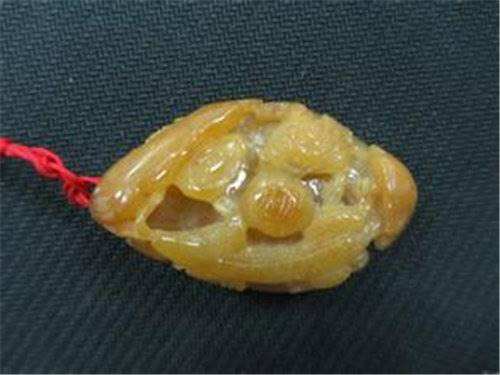 黄翡翠的鉴别方法 如何辨别烧过的黄翡   第2张