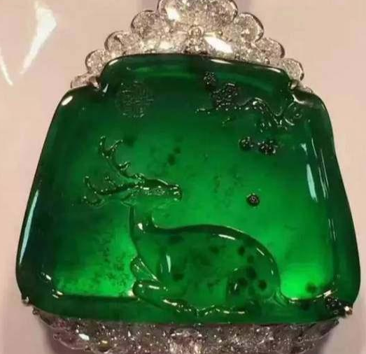 为什么有钱人都买玉，不去投资股市房产？   第6张