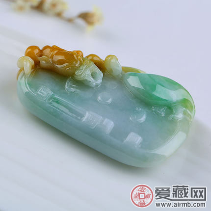 何为三色翡翠，三色翡翠功效又有哪些呢? 