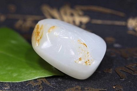 和田玉怎么辨别真假 四大方法教你鉴别防上当   第2张