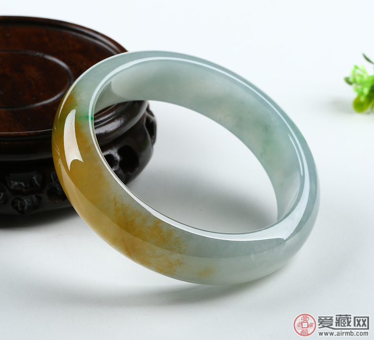 新手怎么识别黄翡真假？ 