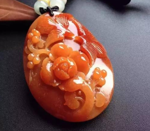 红翡的寓意 红翡送人有什么好寓意   第1张