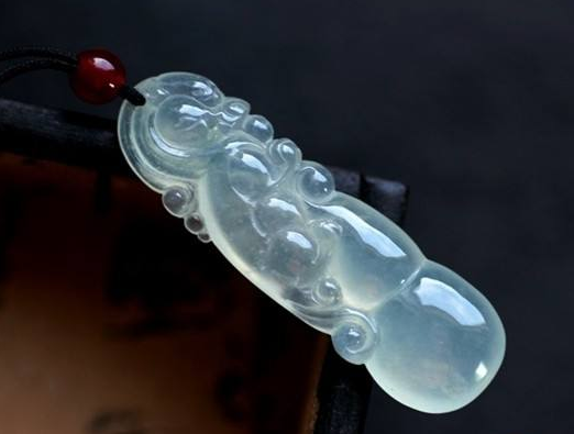 冰种翡翠价格 2019年冰种翡翠价格多少钱   第2张