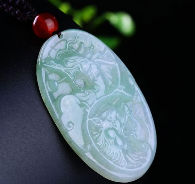 如何鉴别翡翠染色 染色翡翠有什么特征   第1张