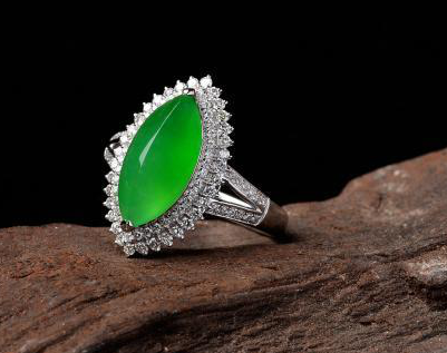 翡翠行业分析：高端翡翠年涨幅超50% 