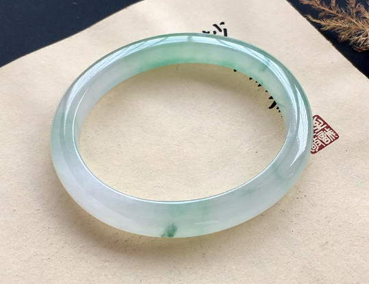 新手如何鉴别翡翠 这4个方法要记住   第2张