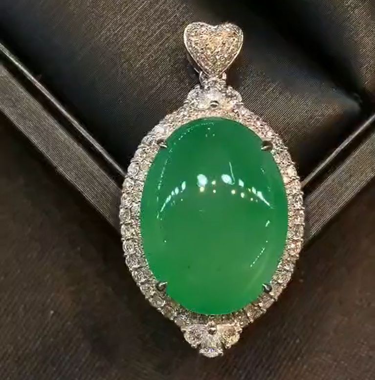 翡翠鉴赏：高冰、色辣！   第3张