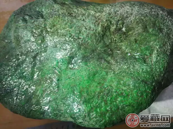 翡翠原石价格的影响因素 