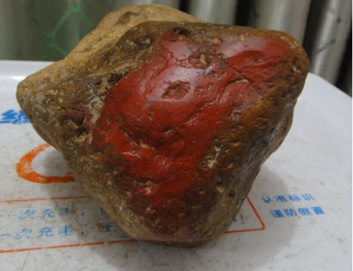 红色玛瑙石 红色玛瑙石原石图片及价格 