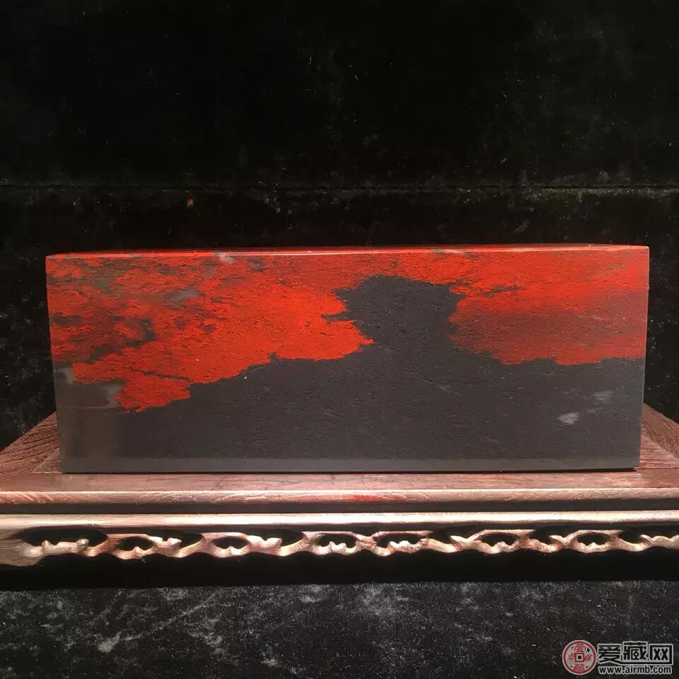 桂林鸡血玉价格的决定因素是什么？ 