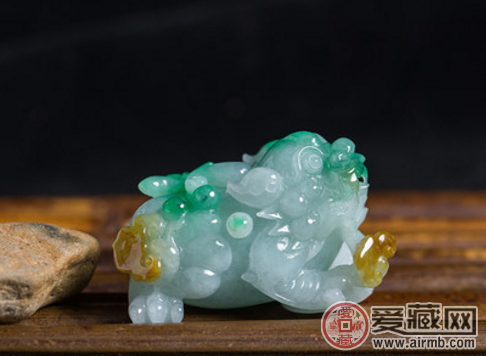 什么是三色翡翠？三色翡翠价值一般在什么区间 