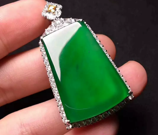 冰种翡翠鉴定方法 什么是真正的冰种翡翠   第2张