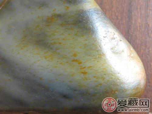 青花籽料鉴定的三点简介，避免骗局掌握权益 