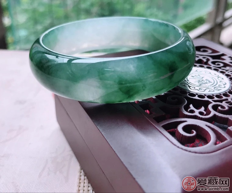 冰糯种翡翠的功效有哪些 