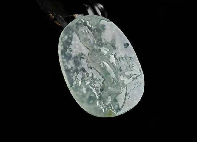 鉴别翡翠好坏的技巧 翡翠的好坏怎么区分 