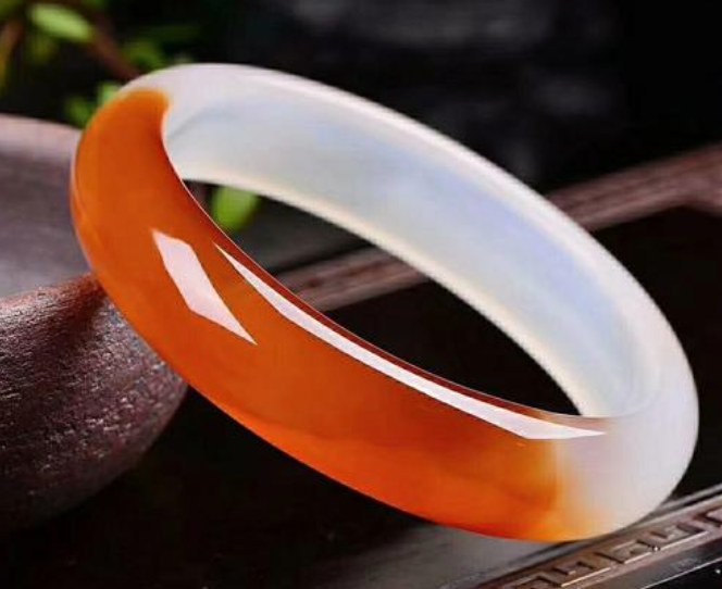 真正的玛瑙手镯多少钱 玛瑙手镯价值   第2张